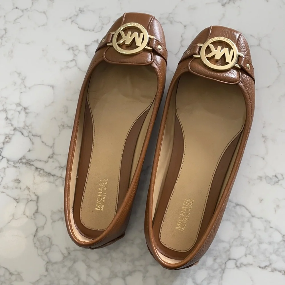 Michael Kors, worn a couple of times. Size 7, selling because I don’t use them. - Picture 1 of 5